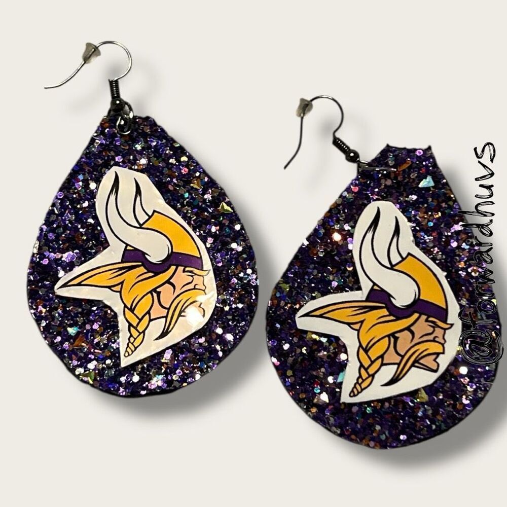 Bundle Sale 3 for $15 | Minnesota Vikings Teardrop Earrings – Glitter Purple